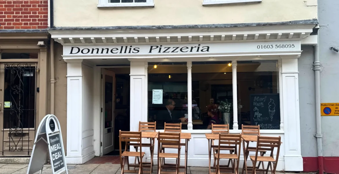 Donnellis Pizzeria exterior