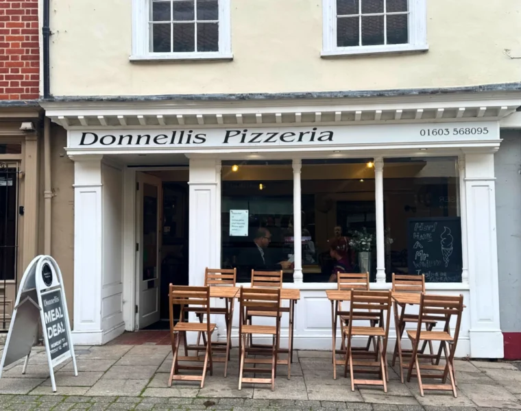 Donnellis Pizzeria exterior