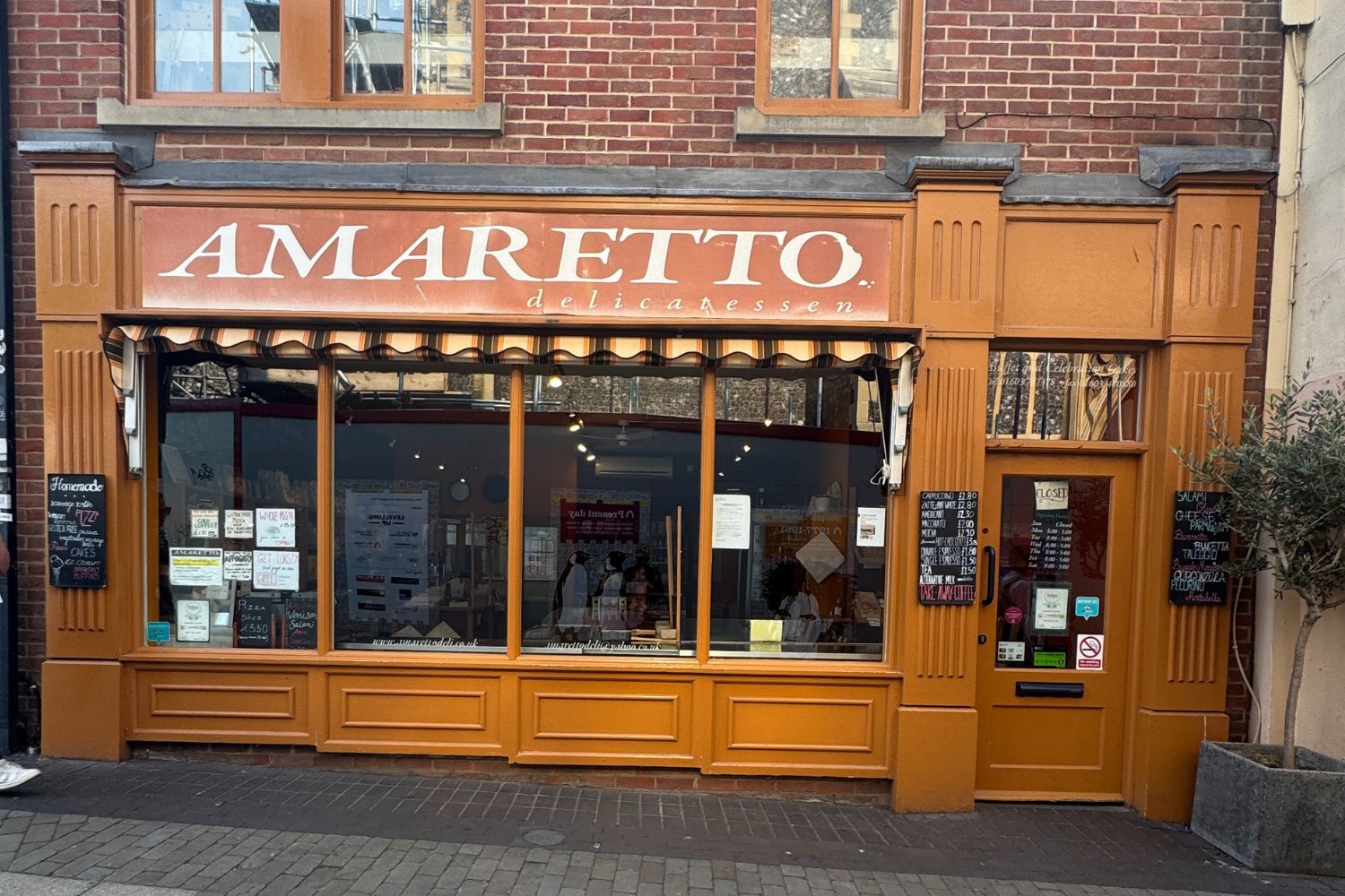 Amaretto Deli